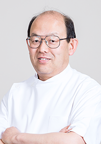 ガンマナイフセンター　センター長　赤羽　敦也