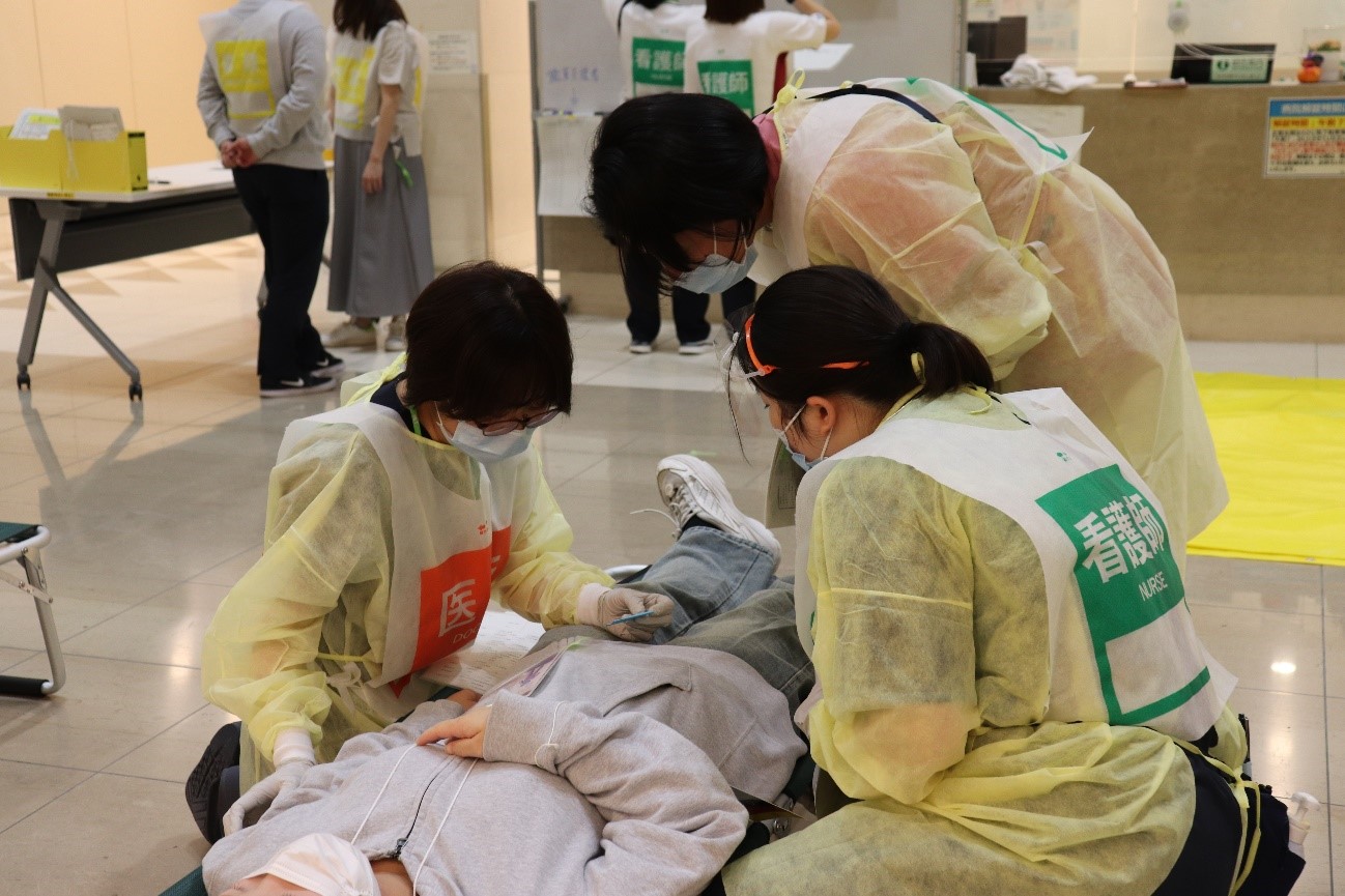 黄色エリア処置中の様子